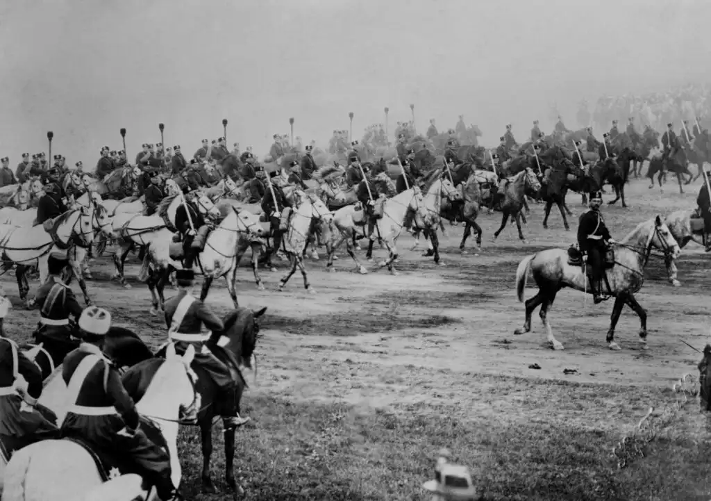 World War 1. Czar Nicolas II reviewing Russian troops. When Russia entered World War One, its army was the largest, but least modern of the major European powers. Ca. 1910-1915.