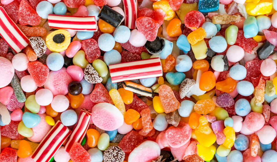 Can Horses Eat Candy Canes? Helpful Horse Hints